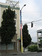 Painted lamppost at the southwest corner of Eastlake and Hamlin.
